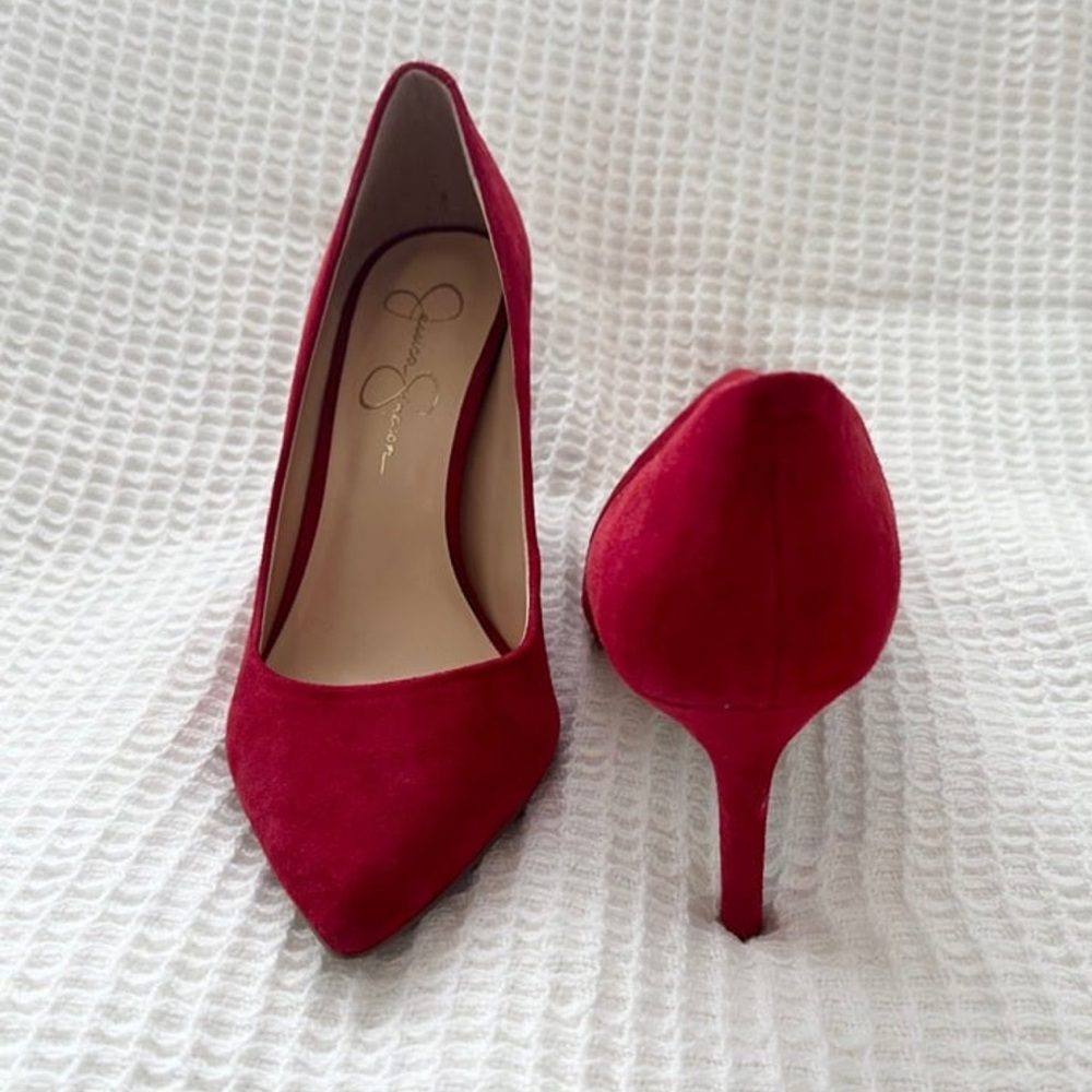 Red heels - Picture 3 of 5